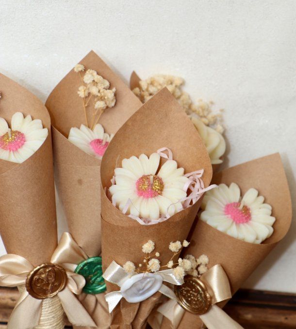 Bouquet de fleurS MARGUERITE OU ROSE